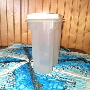 Rubbermaid Storage Container, 4 Cups